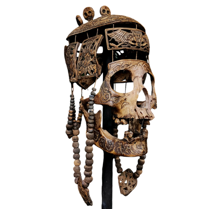 Máscara de nigromante tibetano con calavera humana real 